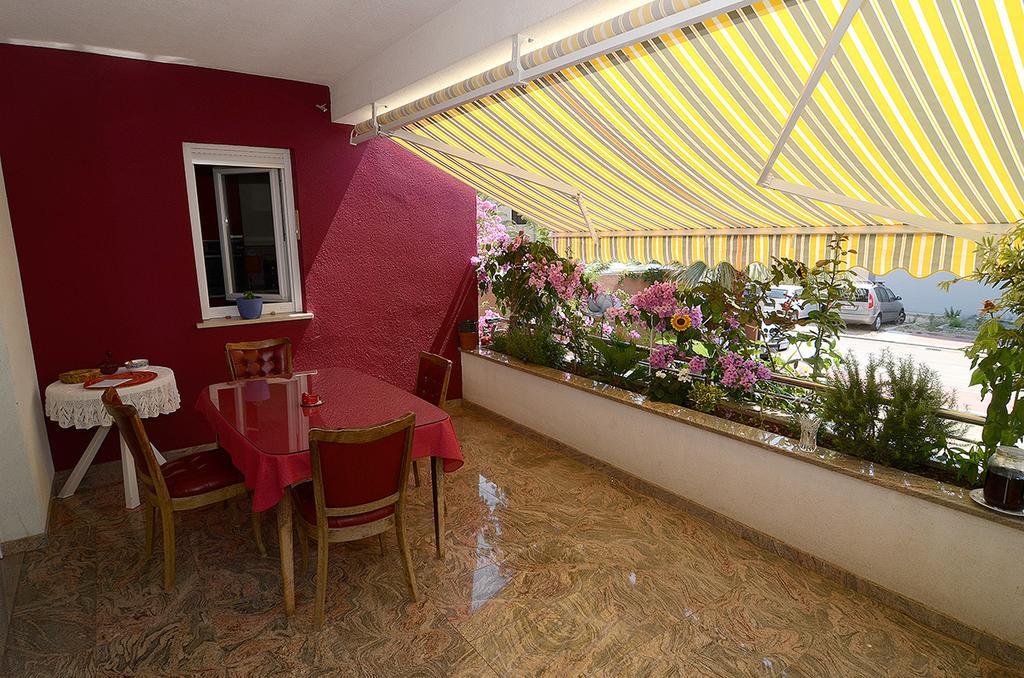 Maslov Apartment Makarska Exterior photo