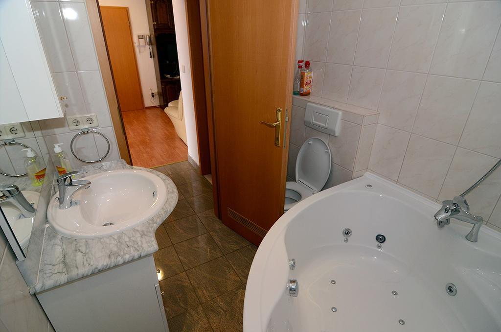 Maslov Apartment Makarska Room photo