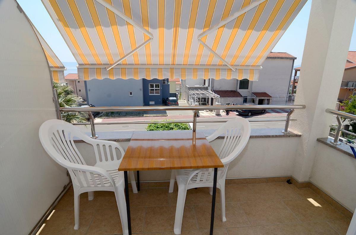 Maslov Apartment Makarska Exterior photo