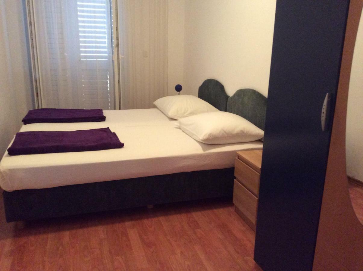 Maslov Apartment Makarska Exterior photo